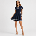 Ripp-Minikleid mit Bubikragen & Schleife – Gestreift
