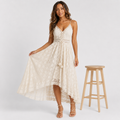 Langes Spitzenkleid mit Trägern – Apricot