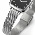 Quadratische Damenuhr mit Mesh-Armband – Kissenform, 3 Farben