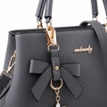 Crossbody-Tasche mit Schleifen-Detail